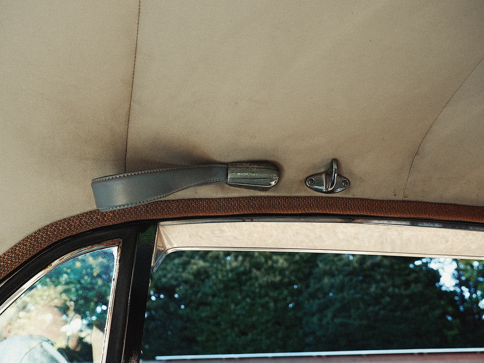 Grab handle